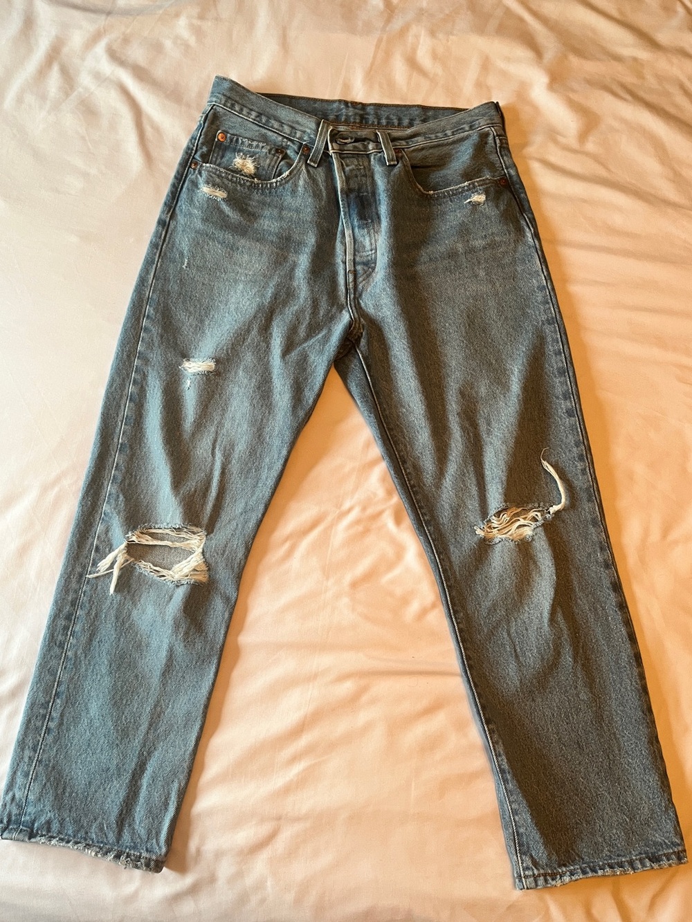 Levi’s 501 Crop Jeans Athens Break Distressed High Rise 30x26 - Never worn